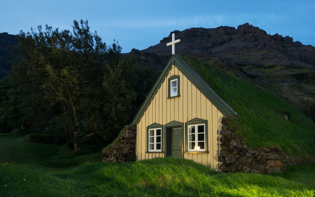 hofskirkja-Iceland-tour-tripreport