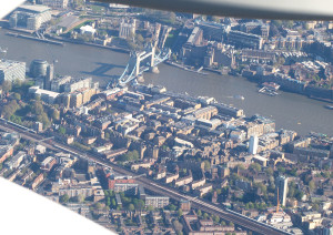 Tower Bridge z Airbusu A320