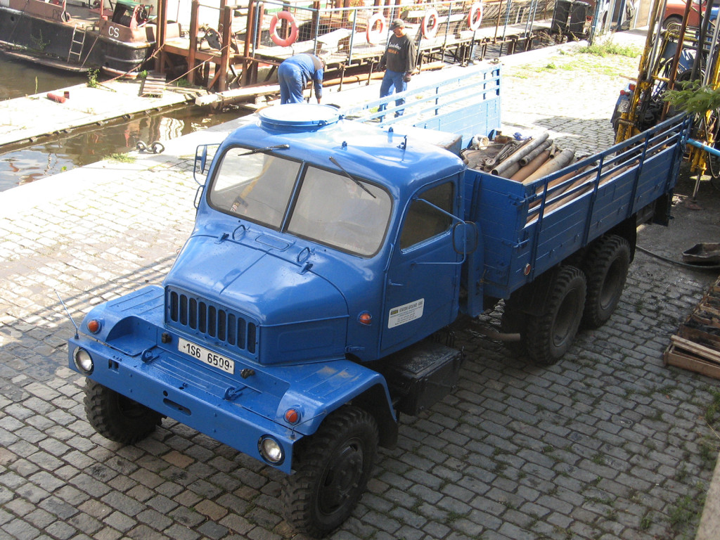 slavný nákladní automobil Praga V3S
