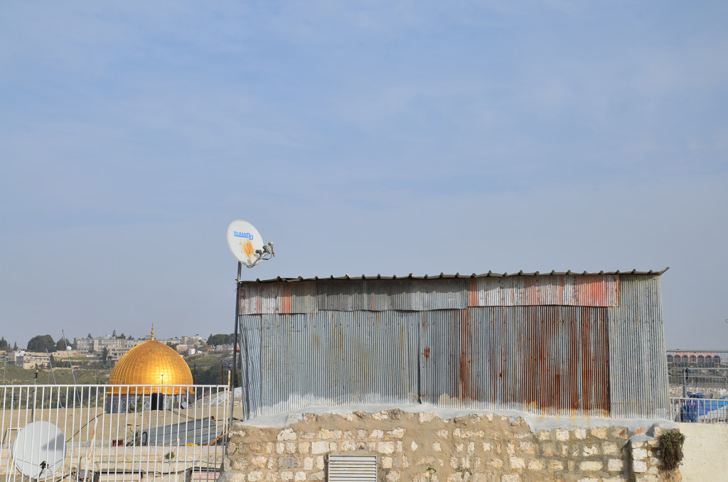 střechy Jeruzaléma, Izrael - na pozadí kopule Skalního dómu