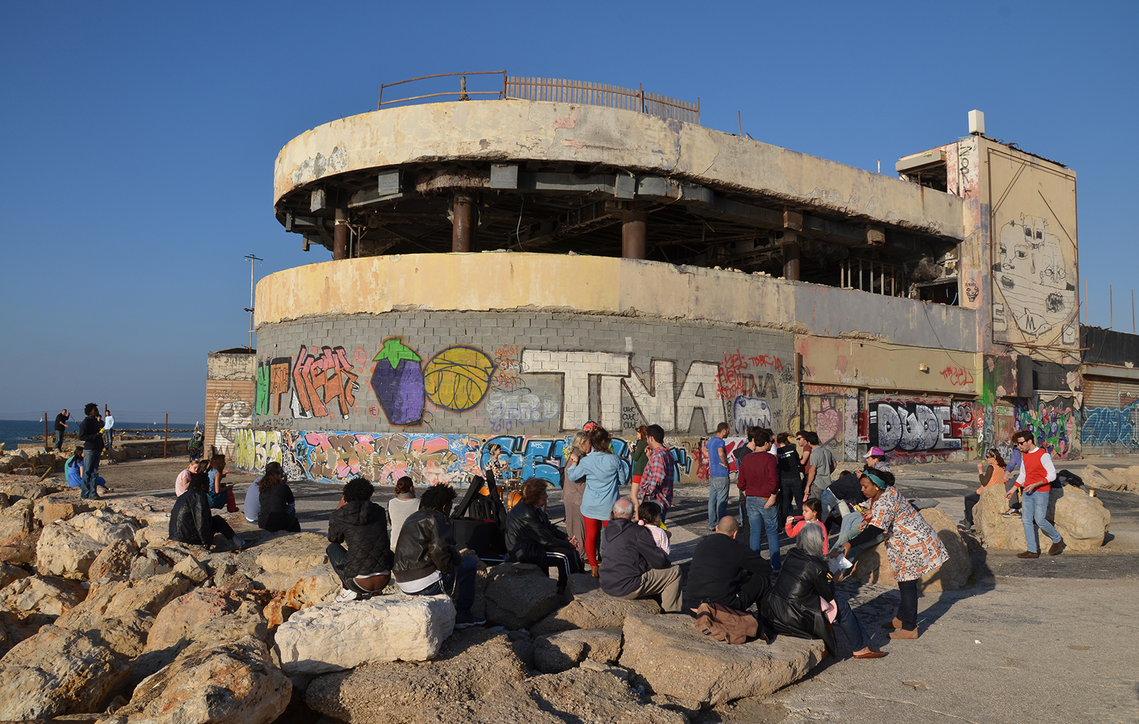 Delfinárium, diskotéka, která byla 2x terčem teroristických útoků, Tel-Aviv, Izrael