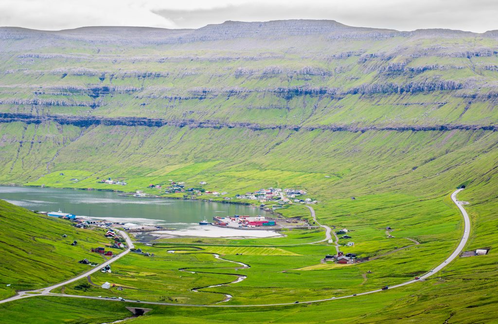 Faroe islands road to Vidareidi
