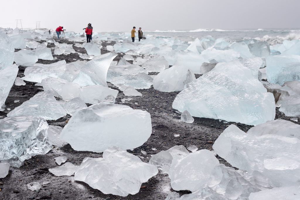 Jokulsarlon diamond beach japanese tourists