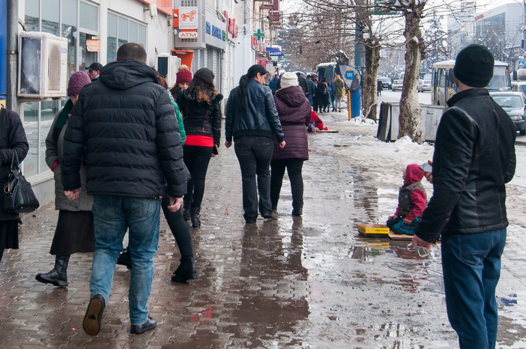 odvrácená strana dětského života v Grúzii